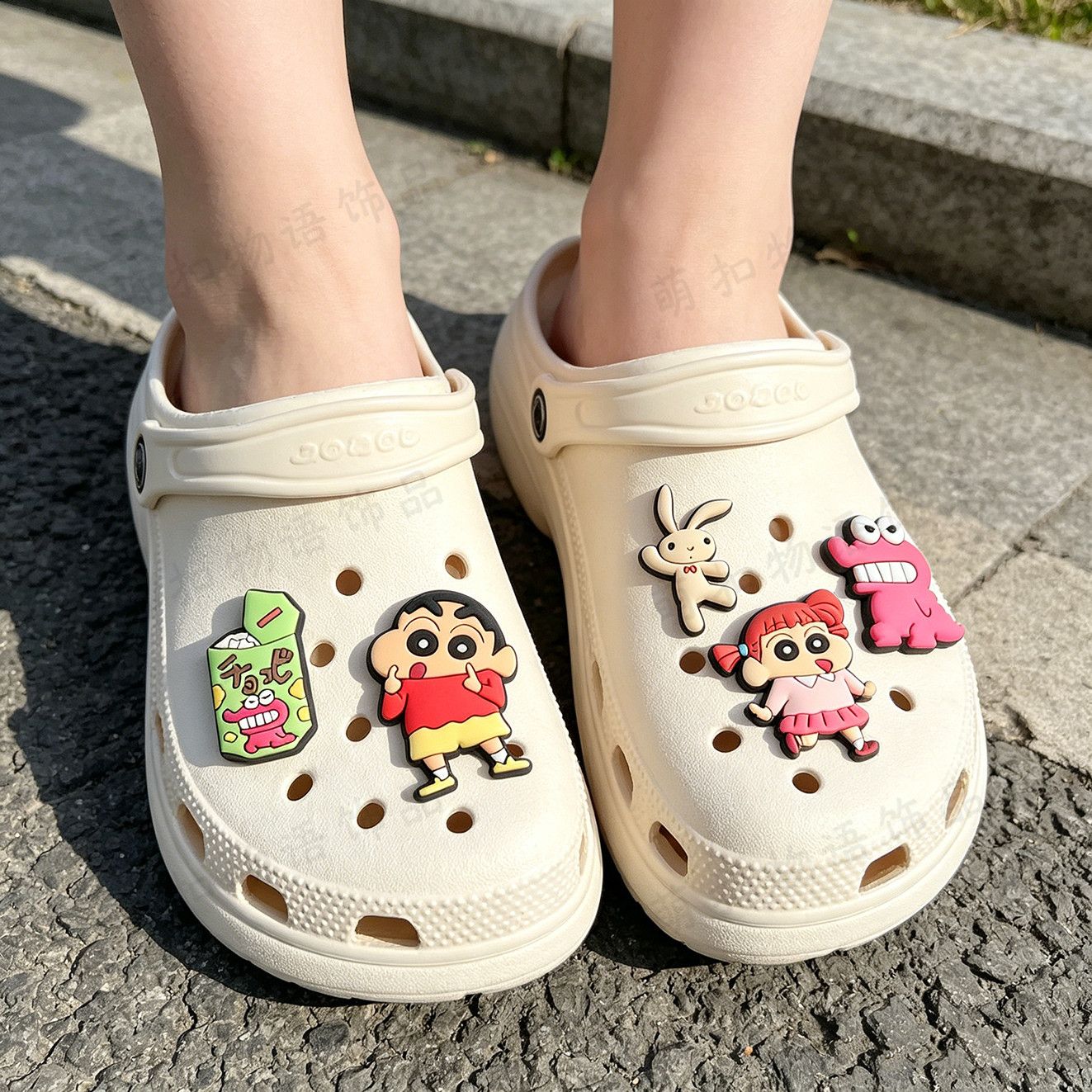 Crayon Shin-chan shoe flower a - огляд і ціна Supply Florist